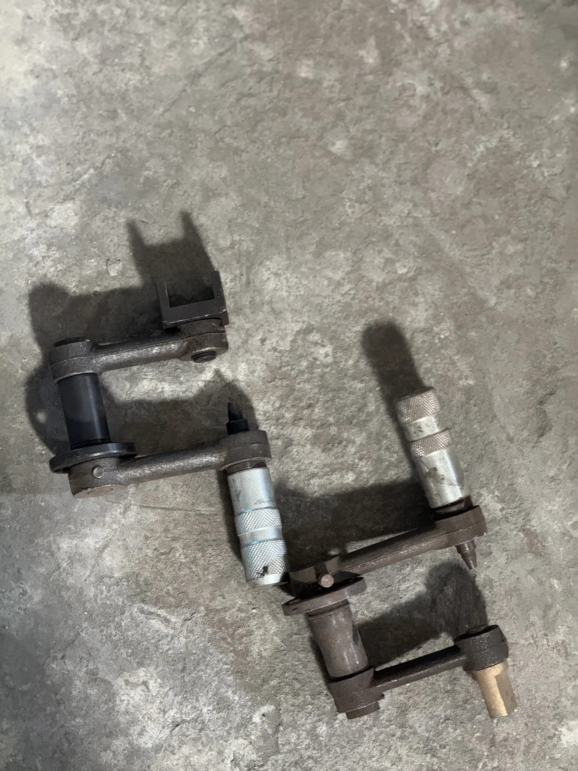 Tay gạt số máy khoan